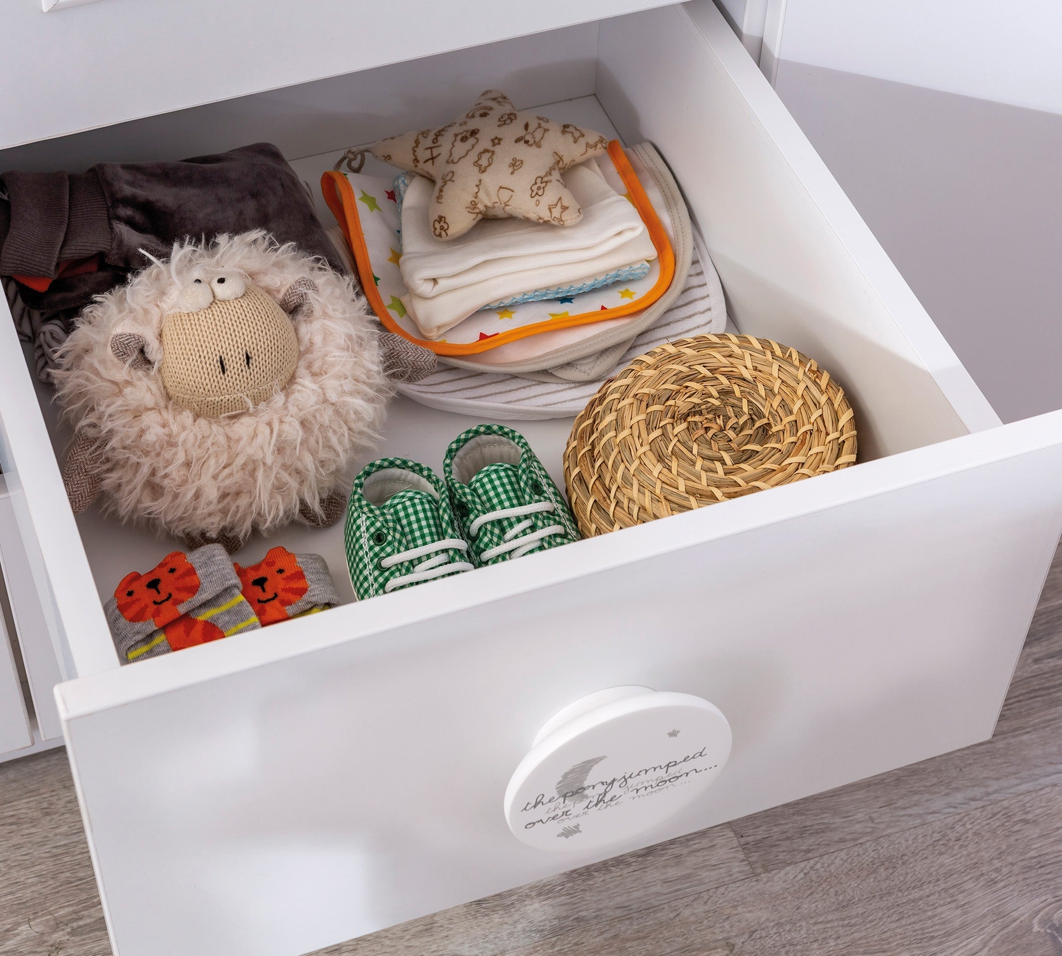 Baby Cotton Dollap 3 Dyer me dritare (pencere)