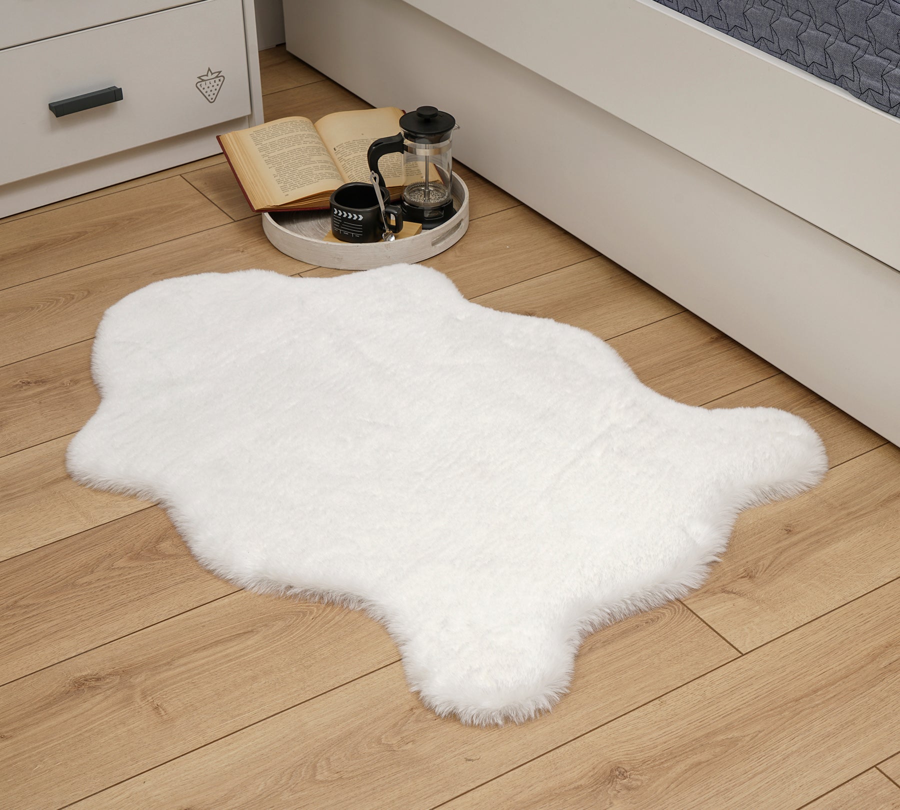 Lëkura artificiale e qengjit WHITE
